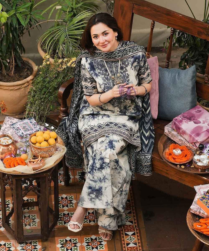 Sapphire 3Pc Lawn Embroidered Suit With Printed Dupatta-D-738