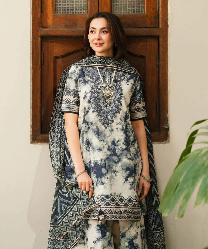 Sapphire 3Pc Lawn Embroidered Suit With Printed Dupatta-D-738